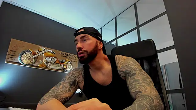 Snapshot of AronGrant chatting on 9, 3, 2025 AronGrant online show from 9, 3, 2025