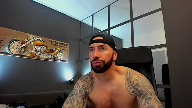 Snapshot of AronGrant chatting on 10, 3, 2025 AronGrant online show from 10, 3, 2025