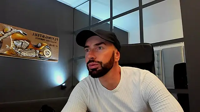 Snapshot of AronGrant chatting on 14, 11, 2025 AronGrant online show from 14, 11, 2025