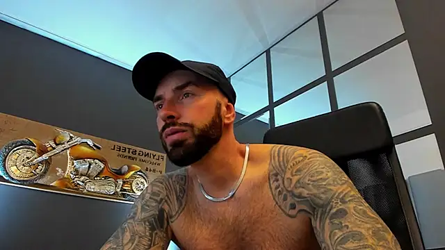 Snapshot of AronGrant chatting on 29, 11, 2025 AronGrant online show from 29, 11, 2025