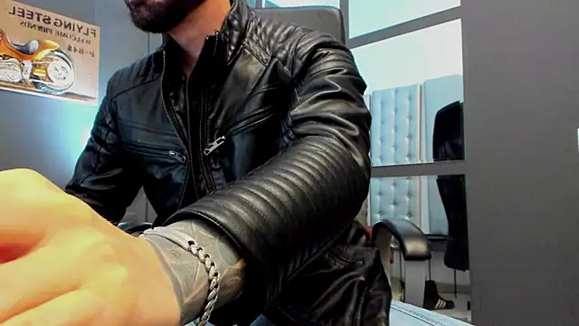 Snapshot of AronGrant chatting on 17, 12, 2025 AronGrant online show from 17, 12, 2025