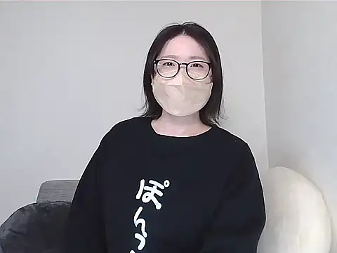 Snapshot of _NOA-chan_ chatting on 14, 2, 2026 NOA-chan online show from 14, 2, 2026