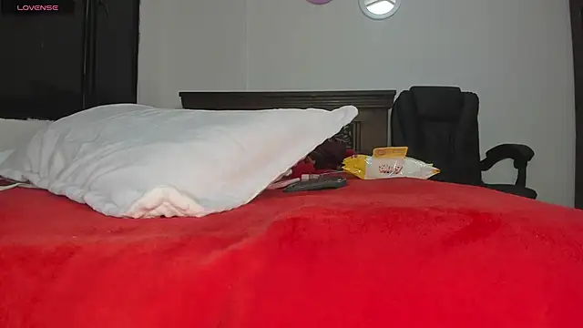 Karentatiana  online show from 23, 12, 2025