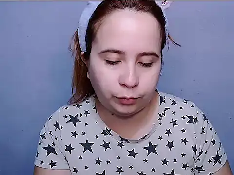 Snapshot of SubLayla01 chatting on 28, 10, 2025 SubLayla01 online show from 28, 10, 2025