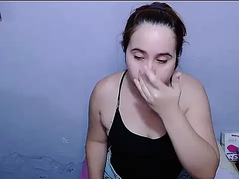 Snapshot of SubLayla01 chatting on 15, 11, 2025 SubLayla01 online show from 15, 11, 2025