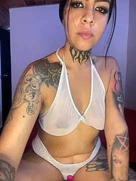 Snapshot of AbbyFtLuna chatting on 16, 2, 2025 AbbyFtLuna online show from 16, 2, 2025