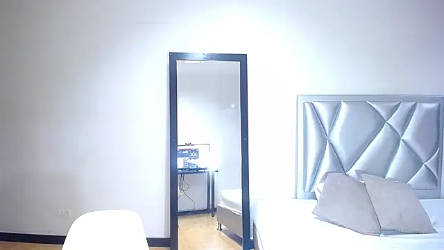 exotic karmella online show from 11, 3, 2025