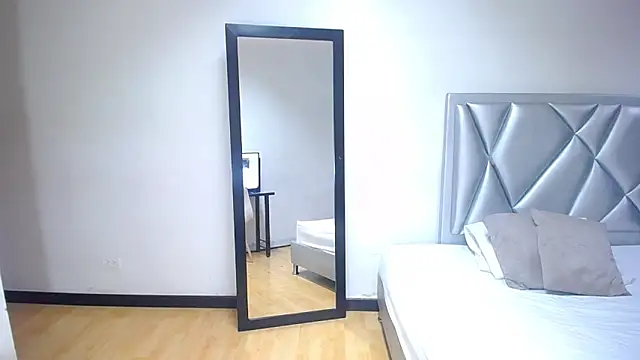 exotic karmella online show from 12, 3, 2025