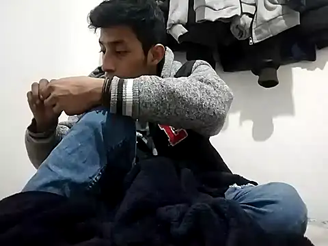 Flaquito pitudo online show from 31, 12, 2024