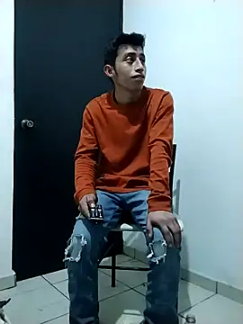 Flaquito pitudo online show from 1, 1, 2025