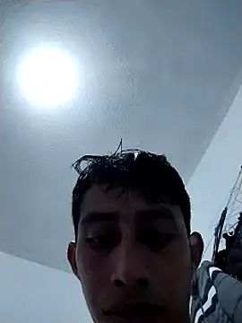 Flaquito pitudo online show from 3, 3, 2025