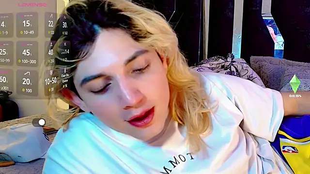 Snapshot of honey_skin chatting on 20, 11, 2025 honey skin online show from 20, 11, 2025