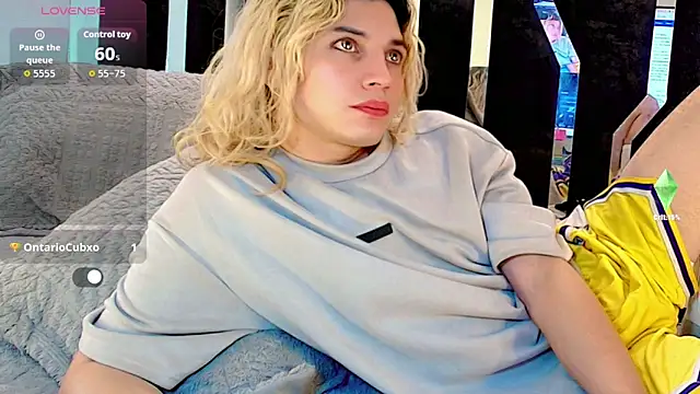 Snapshot of honey_skin chatting on 21, 11, 2025 honey skin online show from 21, 11, 2025