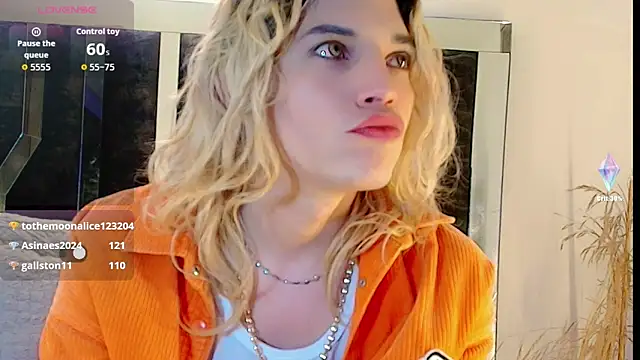 Snapshot of honey_skin chatting on 28, 11, 2025 honey skin online show from 28, 11, 2025