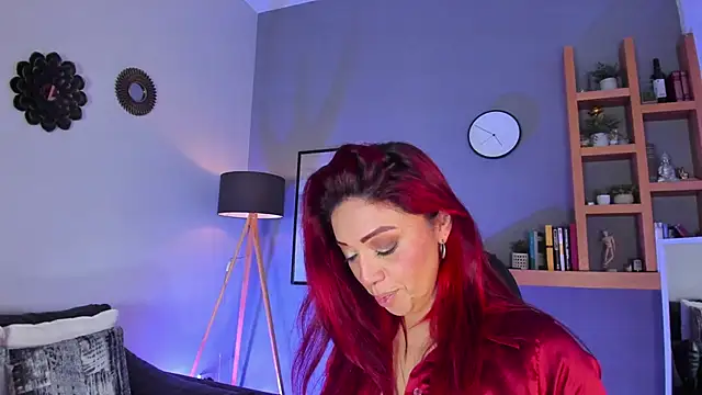 Snapshot of helenaduque_ chatting on 7, 1, 2026 helenaduque online show from 7, 1, 2026