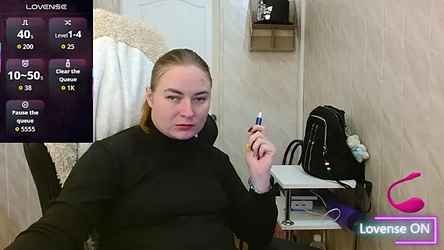 ElenaMaeer online show from 12, 11, 2025