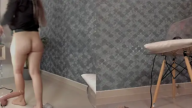 AnnWeltt online show from 15, 12, 2024