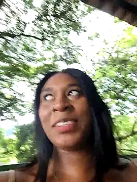 Snapshot of HanaThompson chatting on 18, 12, 2025 HanaThompson online show from 18, 12, 2025