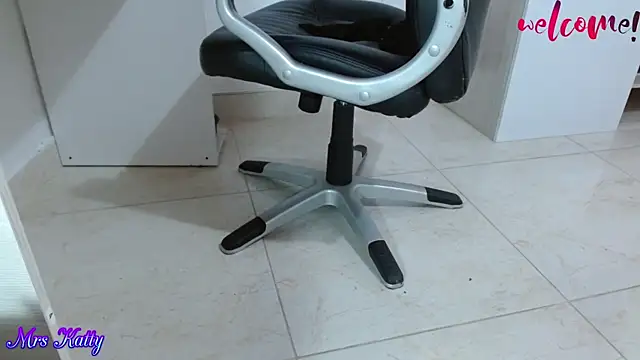 Snapshot of mrskatty chatting on 14, 3, 2025 mrskatty online show from 14, 3, 2025