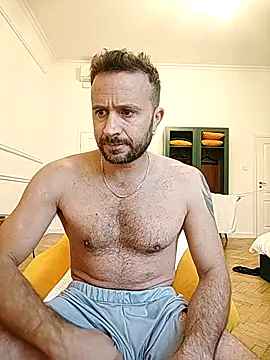 Snapshot of gilera250s chatting on 1, 10, 2025 gilera250s online show from 1, 10, 2025