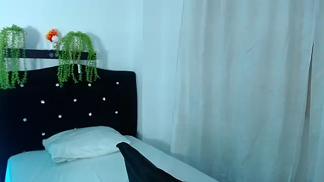 rachel moon  online show from 4, 6, 2026