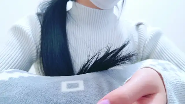Mana chan online show from 2, 1, 2025