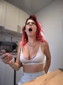 RiriRoseey online show from 8, 10, 2025