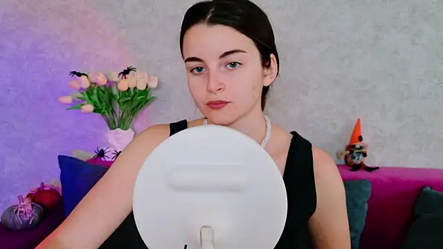 Miss Arwen online show from 7, 10, 2025