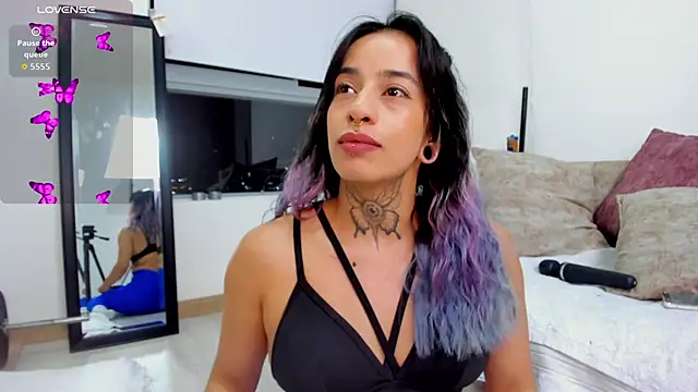 Snapshot of quimeralady chatting on 18, 9, 2025 quimeralady online show from 18, 9, 2025