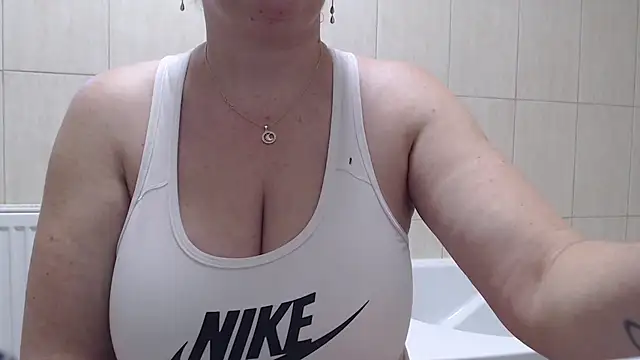 Snapshot of newamyy chatting on 28, 2, 2026 newamyy online show from 28, 2, 2026