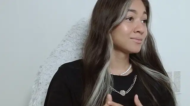 Snapshot of hantonella_ chatting on 10, 11, 2025 hantonella online show from 10, 11, 2025