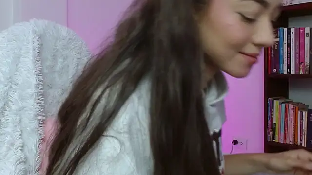 Snapshot of hantonella_ chatting on 2, 12, 2025 hantonella online show from 2, 12, 2025