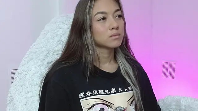 Snapshot of hantonella_ chatting on 5, 12, 2025 hantonella online show from 5, 12, 2025