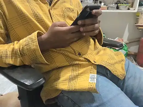 Snapshot of Believerrrr chatting on 11, 11, 2025 Believerrrr online show from 11, 11, 2025