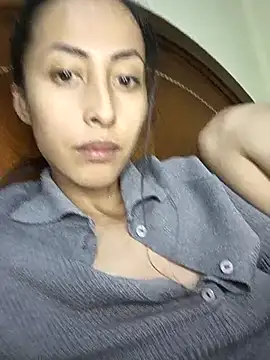 Snapshot of Anahi_cake chatting on 1, 3, 2025 Anahi cake online show from 1, 3, 2025