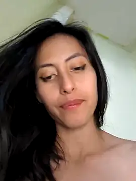 Snapshot of Anahi_cake chatting on 14, 3, 2025 Anahi cake online show from 14, 3, 2025