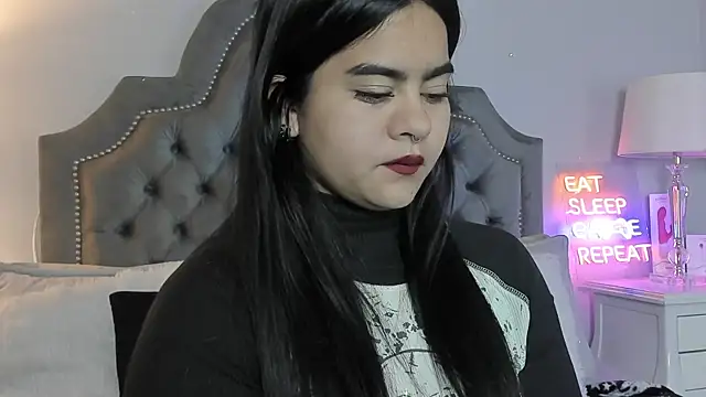 atena hill online show from 29, 11, 2025