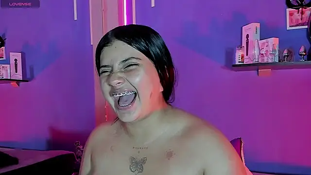 Alexa Espinoza online show from 18, 2, 2025