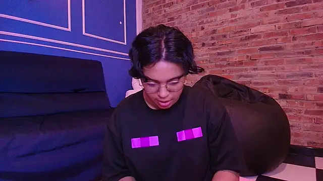 Snapshot of Emmapark_ chatting on 16, 11, 2025 Emmapark online show from 16, 11, 2025