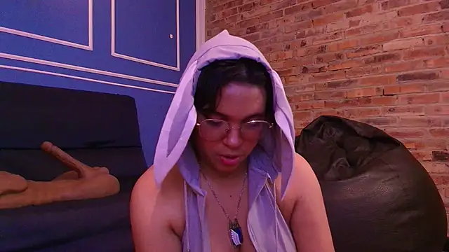 Snapshot of Emmapark_ chatting on 19, 11, 2025 Emmapark online show from 19, 11, 2025