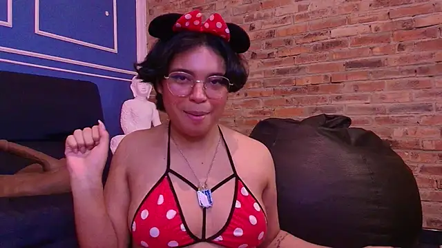 Snapshot of Emmapark_ chatting on 28, 11, 2025 Emmapark online show from 28, 11, 2025