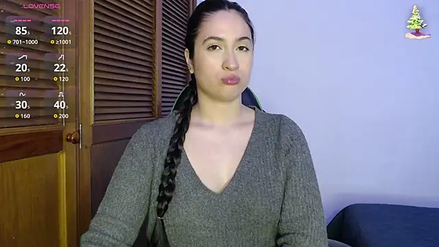 sofiaduque 26 online show from 17, 11, 2025