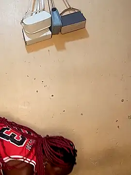 Snapshot of Swit_virgin22 chatting on 4, 11, 2025 Swit virgin22 online show from 4, 11, 2025