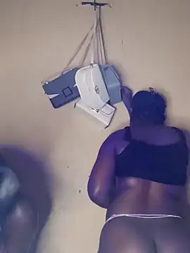 Snapshot of Swit_virgin22 chatting on 22, 11, 2025 Swit virgin22 online show from 22, 11, 2025