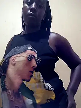 Snapshot of Swit_virgin22 chatting on 4, 12, 2025 Swit virgin22 online show from 4, 12, 2025