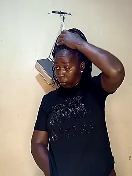 Snapshot of Swit_virgin22 chatting on 15, 12, 2025 Swit virgin22 online show from 15, 12, 2025