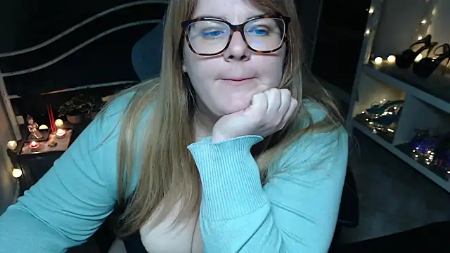 Snapshot of ZoeyLey chatting on 27, 3, 2026 ZoeyLey online show from 27, 3, 2026