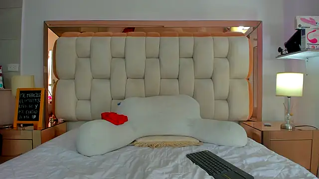 emilyparkerr01 online show from 14, 2, 2025