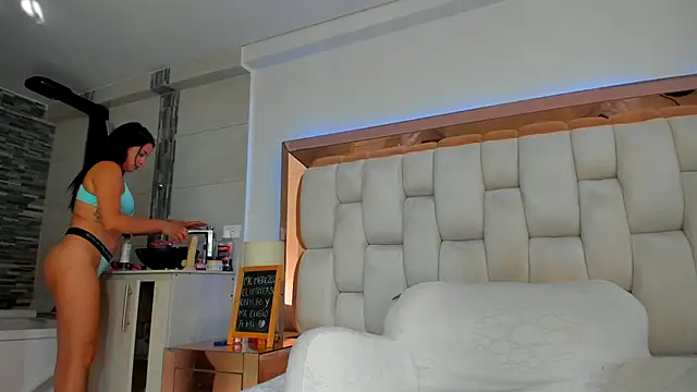 emilyparkerr01 online show from 14, 3, 2025