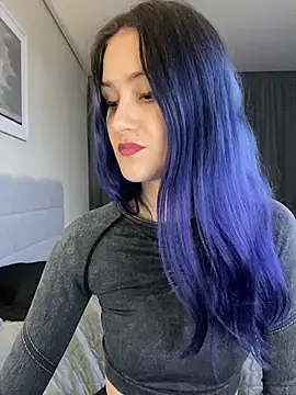 Erotic Synth Goddess online show from 1, 1, 2025